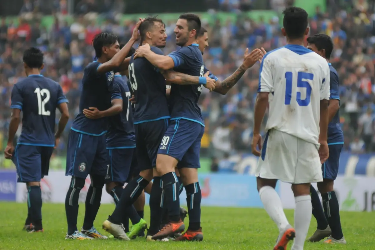 Arema Vs PSIS
