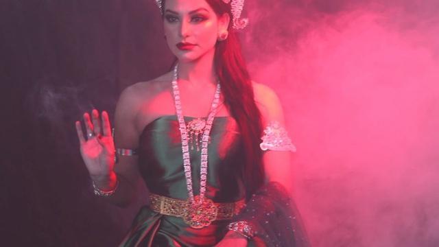 6 Gaya Pemotretan Nora Alexandra Bertema Nyi Roro Kidul, Bikin Pangling