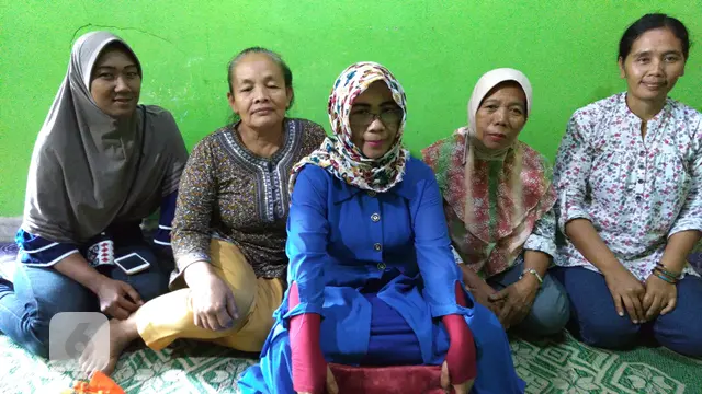 Para perempuan Mekaar dari Desa Pakemgede dan Pakemtegal