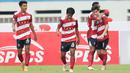 <p>Para pemain Madura United merayakan gol yang dicetak oleh Francisco Rivera saat melawan Persikabo 1973 dalam laga pekan kesembilan BRI Liga 1 2023/2024 di Stadion Wibawa Mukti, Cikarang, Sabtu (19/8/2023). (Bola.com/Abdul Aziz)</p>