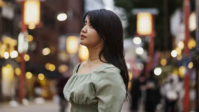 wanita juni bangkit dari titik terendah