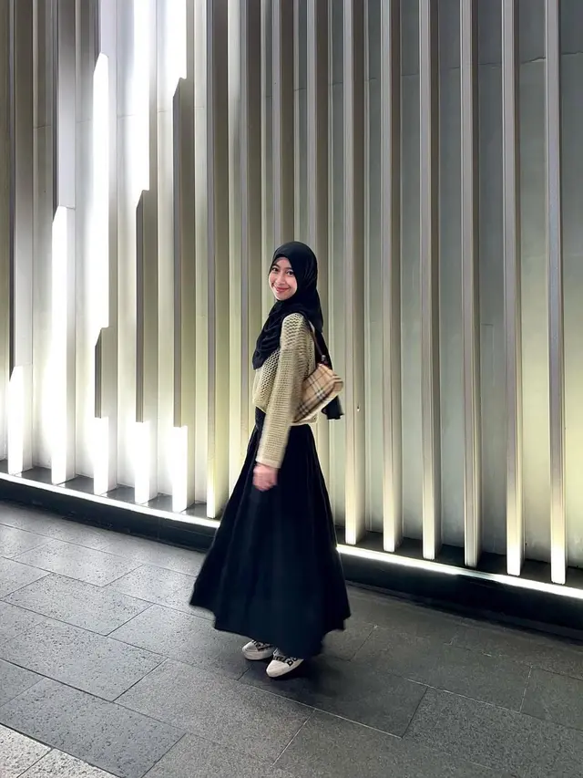 Potret Adiba Khanza Istri Egy Maulana Pakai Rok/via Instagram @adiba.knza