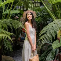 ilustrasi perempuan tersenyum/NavinTar/Shutterstock