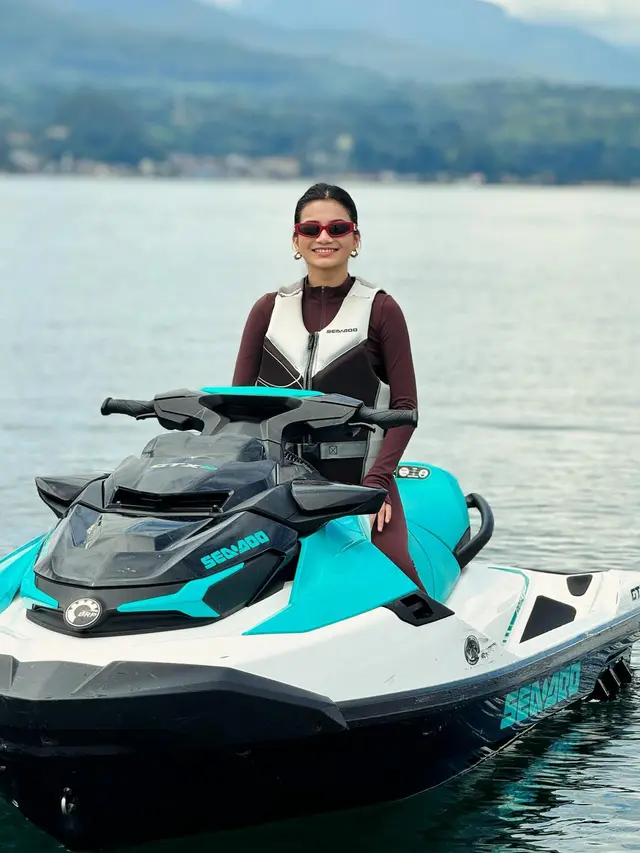 Kembali ke Tanah Batak, Ini 7 Momen Liburan Ratu Sofya di Danau Toba