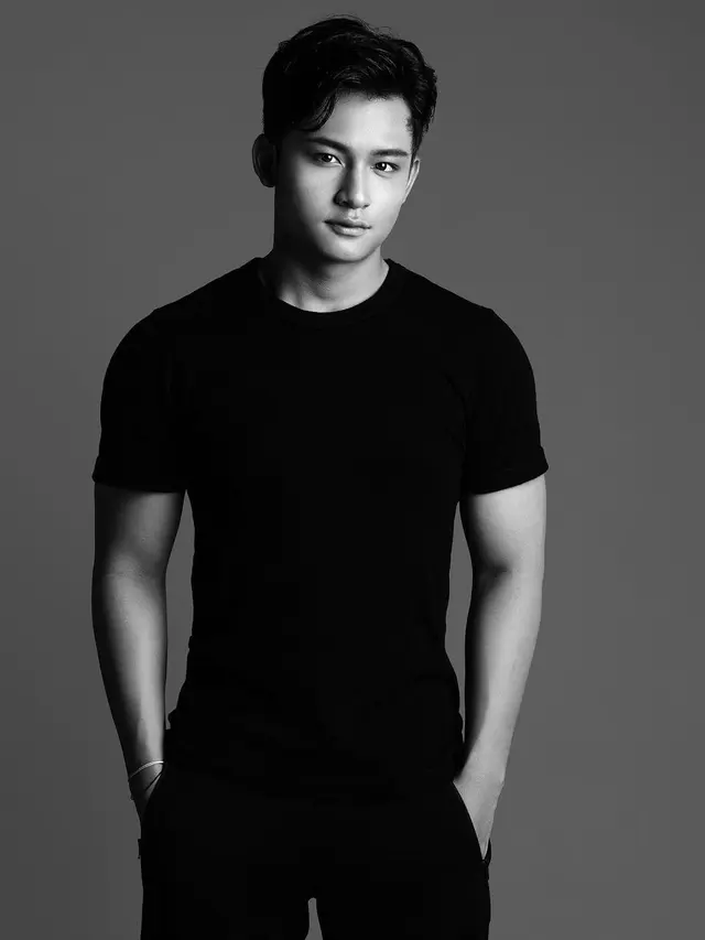 5 Potret Terbaru Randy Martin dengan Tubuh Makin Kekar, Curi Perhatian