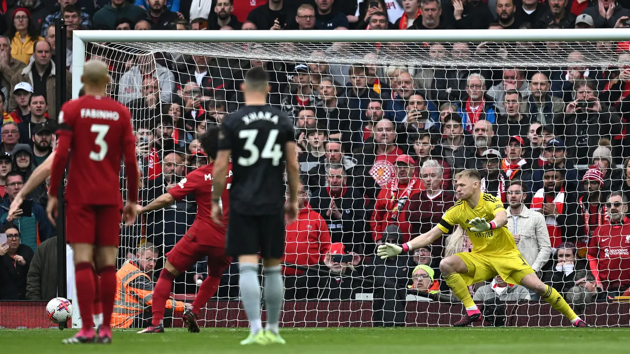 Foto: Gol Roberto Firmino Buyarkan Asa Arsenal Raup Tiga Poin Penuh di Kandang Liverpool