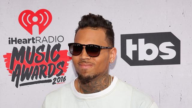 [Bintang] Chris Brown