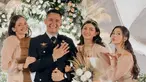 Ini adalah potret Jessica Mila jadi bridesmaid di pernikahan Furry Citra pada Desember 2021. Melalui keterangan unggahannya, artis kelahiran 3 Agustus 1992 ini ungkap kebahagiaan yang juga menyelimutinya karena sang sahabat telah menembukan tambatan hati. Ketika hadiri pernikahan sahabat, kolom komentar Mila selalu ramai doa dan pertanyaan kapan Jessica Mila menikah. (Liputan6.com/IG/@jscmila)
