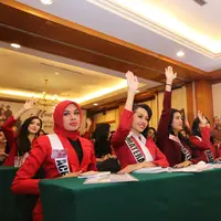 Pembekalan Finalis Puteri Indonesia 2018 oleh BNN Ali Johardi (Adrian Putra/bintang.com)