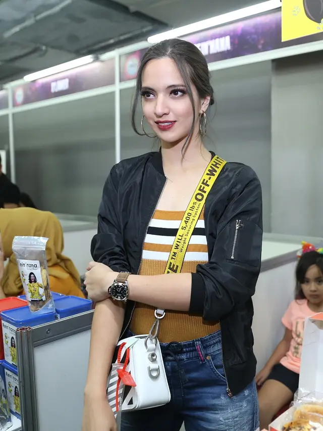 [Bintang] Nia Ramadhani