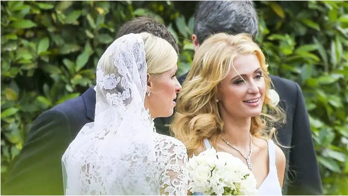 Nicky Hilton dan Paris Hilton