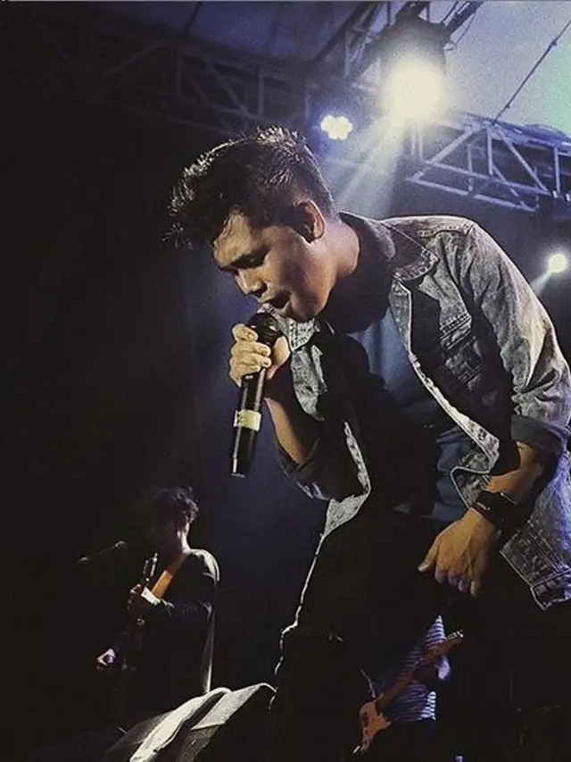 Ario Setiawan Vokalis Lyla Band