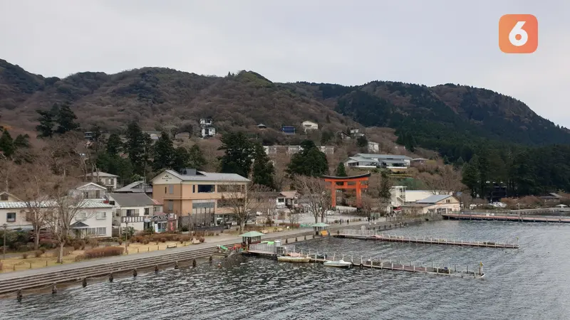 Danau Ashi, Jepang