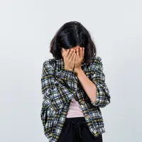 Ilustrasi Anak Kecil Sedih Menangis Kecewa / Freepik by 8Photo