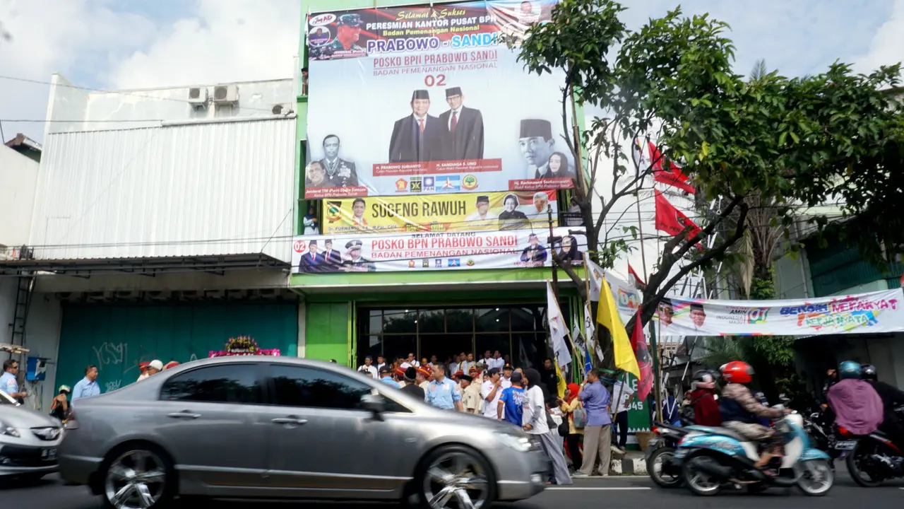 Spanduk Gatot Nurmantyo di Posko Prabowo-Sandi Solo