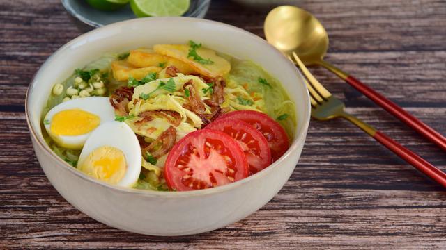 Soto Ayam Bumbu Kuning