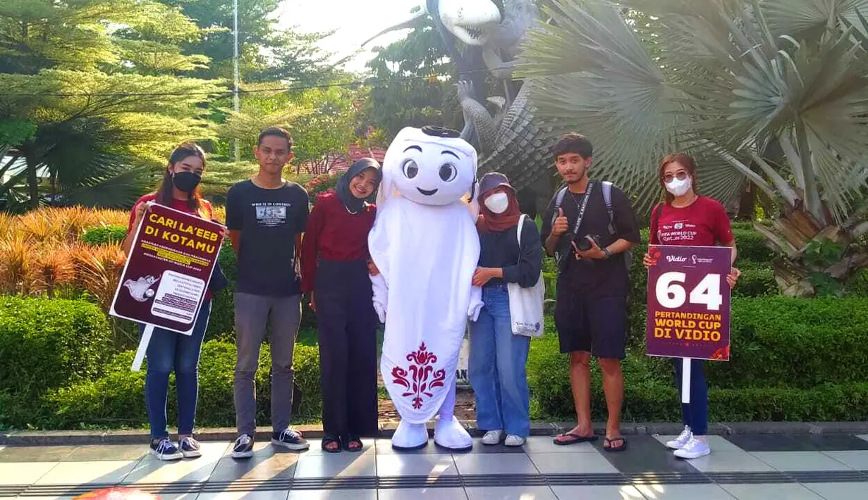 Buat masyarakat Surabaya yang belum berkesempatan jumpa dengan La'eeb jangan khawatir. Sang maskot masih akan main di Surabaya hingga hari Minggu (23/10/2022) nanti. (Procomm Surya Citra Media)