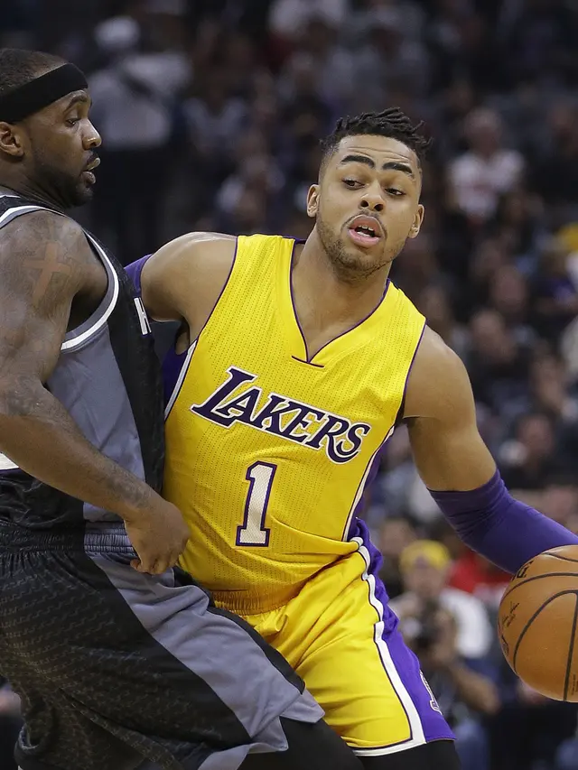 L. A. Lakers Susah Payah Kalahkan Kings