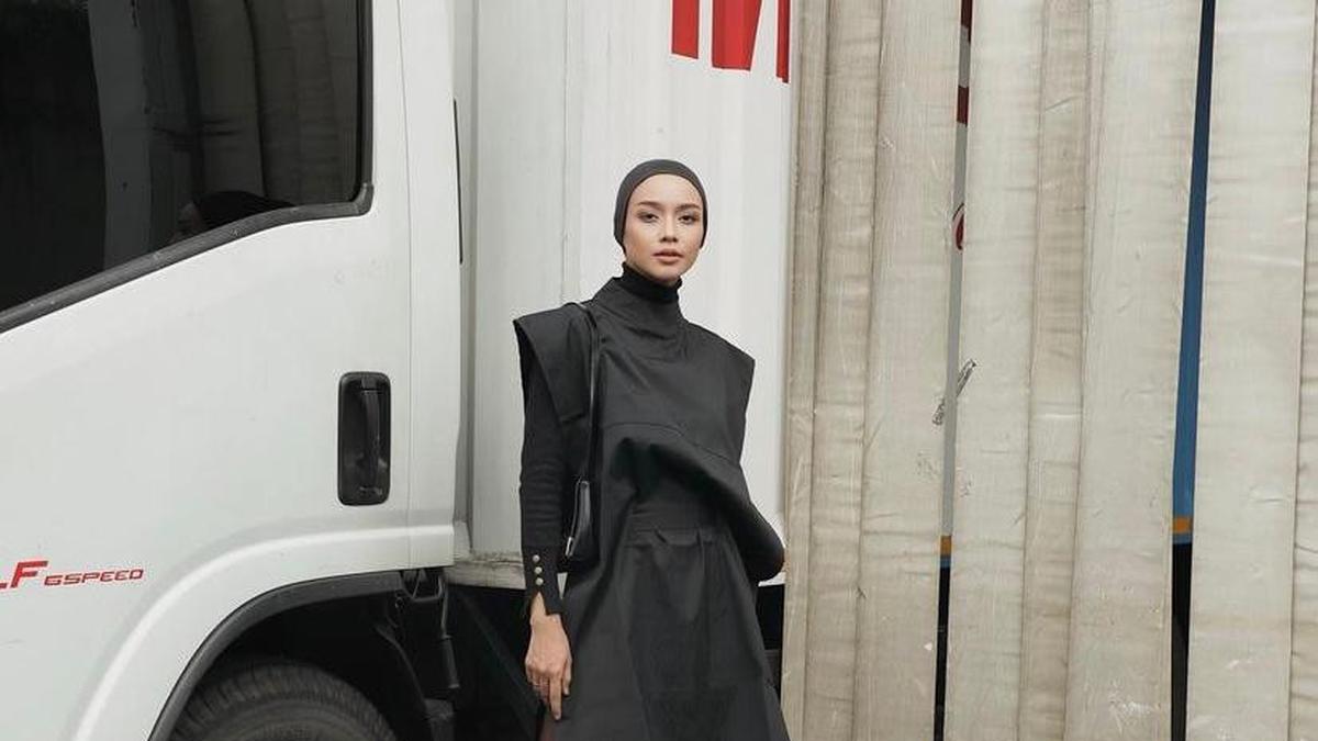 Model Baju Lebaran Pakai Celana Para Seleb yang Bisa Jadi Inspirasi ...