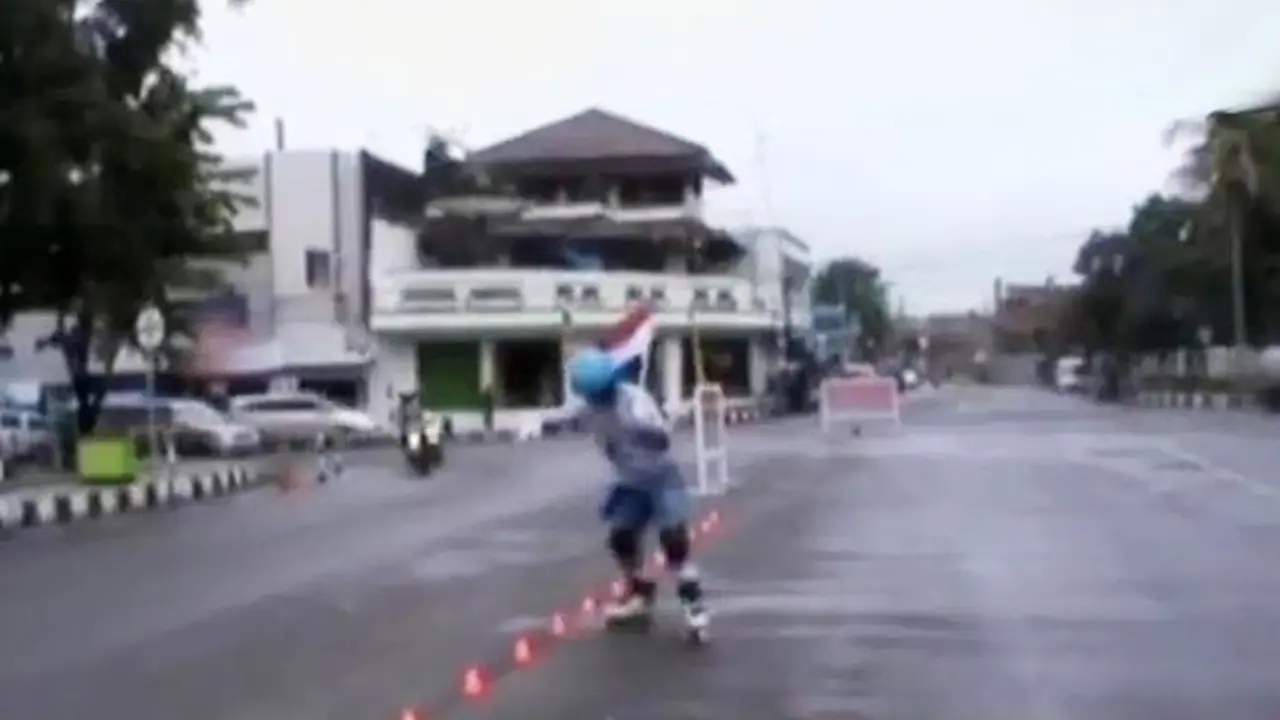 Kakek Bersepatu Roda Ciamis-Jakarta 