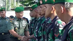 Komandan Komando Resort Militer 131 Santiago, Brigadir Jenderal Joseph Robert Giri, ketika berkunjung ke Markas Kodim 1310 Bitung, Sabtu (05/05) sore.