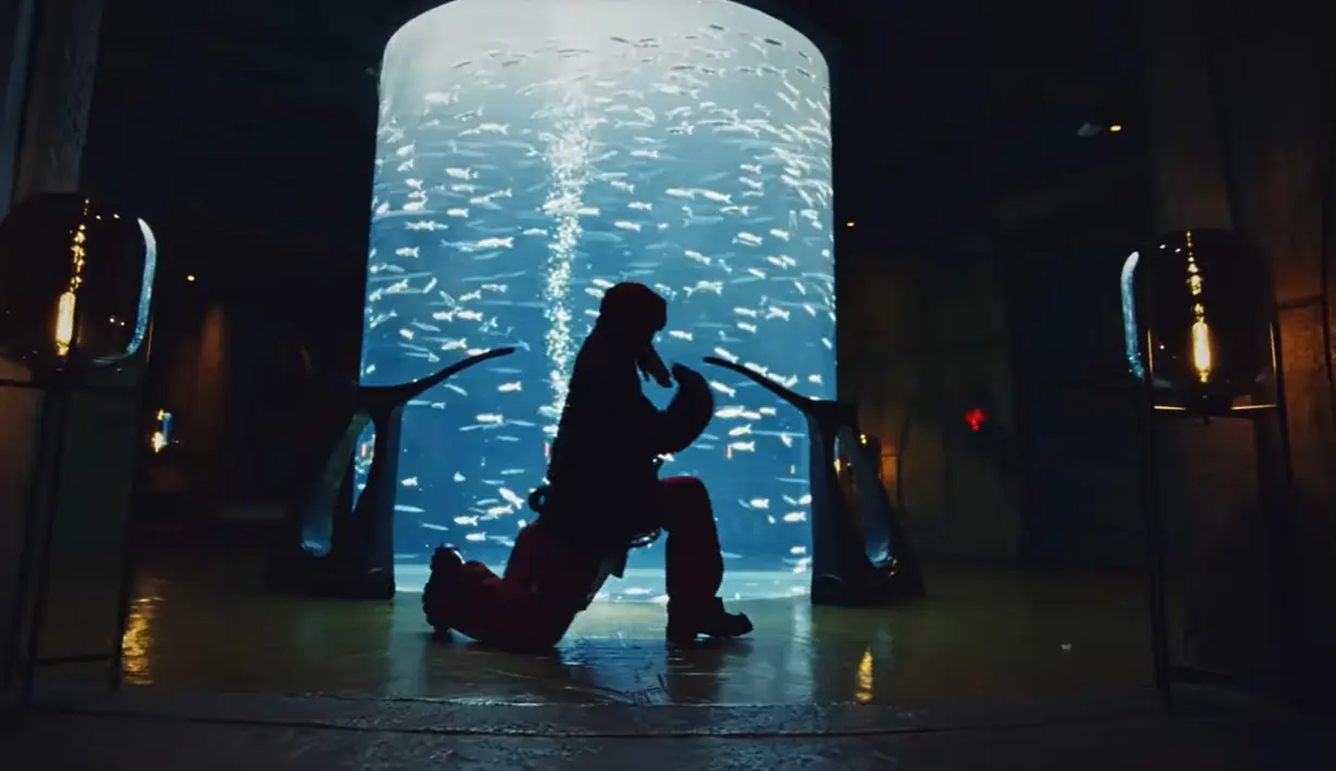 Video musik terbaru Lay Zhang "Psychic". [Foto: Warner Music China]