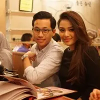 Aurel Hermansyah dan sang kekasih, Rabbani Zaki. [foto: instagram/aurelie.hermansyah]