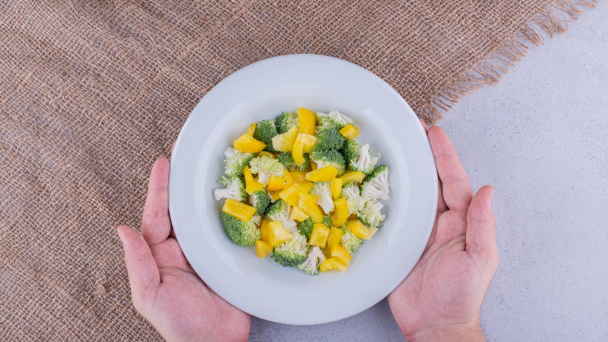 Porsi Kecil Tapi Sering: Benarkah Lebih Aman untuk GERD?