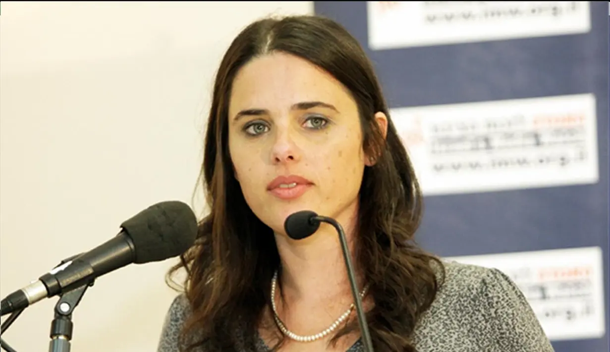 Ayelet Shaked adalah seorang anggota palermen Israel dari Partai Ultra Nasionalis Rumah Yahudi (twitter.com)