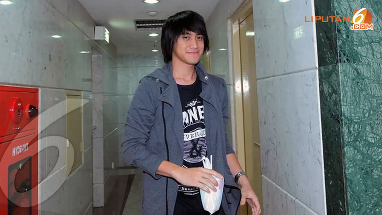 kevin-aprilio-131206c.jpg