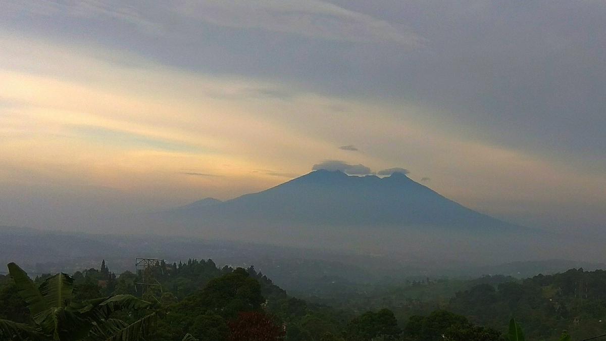 Sistem Pendakian Baru Gunung Salak Beralih ke Online, Simak Cara Pesan dan Bayarnya