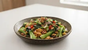 Resep Batang Pakcoy Tumis Telur dan Bawang Putih, Menu Sederhana yang Lezat