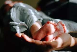 Ilustrasi bayi baru lahir. (dok. Omar Lopez/Unsplash)