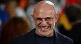 Luis de la Fuente akan bekerja sebagai pelatih kepala Timnas Spanyol hingga 2028 setelah mereka bersepakat melakukan perpanjangan kontrak. (AFP/Miguel Riopa)