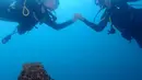 Setelah sebelumnya disibukkan dengan kegiatan partainya, Kaesang dan istri rehat sejenak menimkati keindahan bawah laut.  [Instagram/kaesangp]