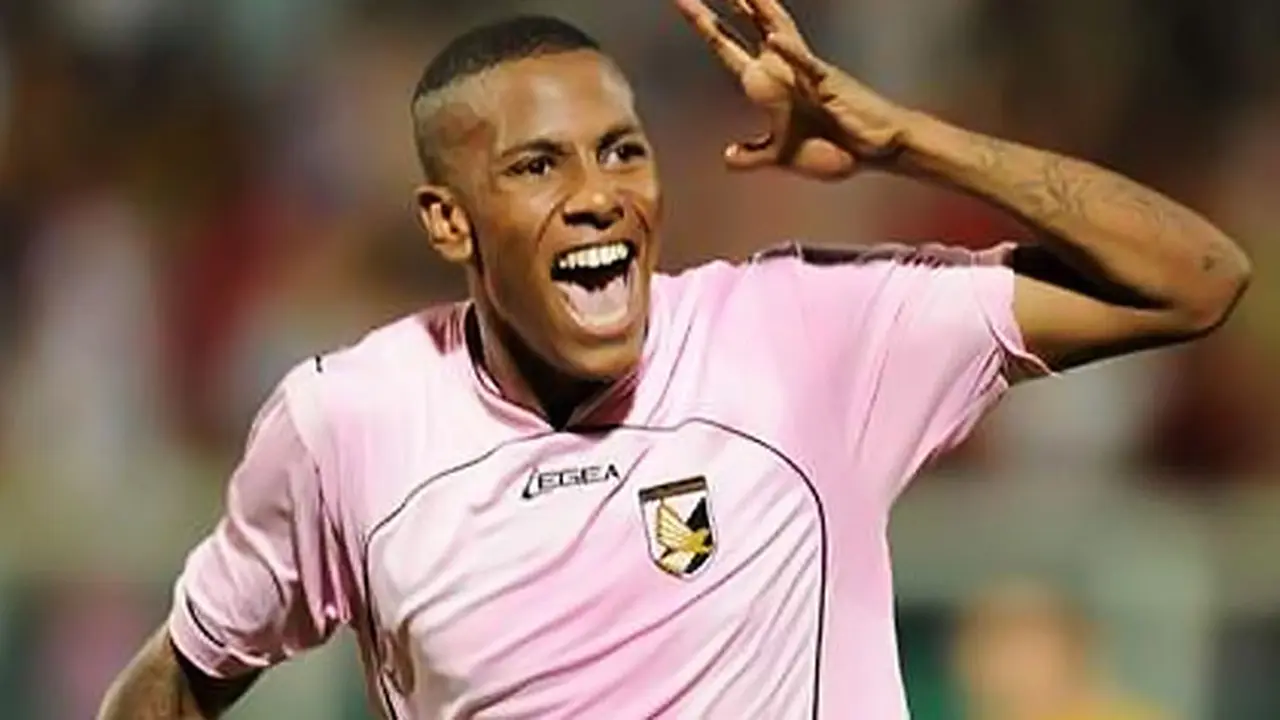 abel-hernandez-130902b.jpg