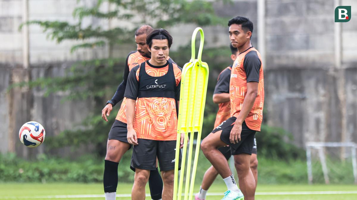 Foto: Pasca Kemenangan di Laga Terakhir, Persija Jakarta Gelar Sesi Latihan yang Lebih Santai