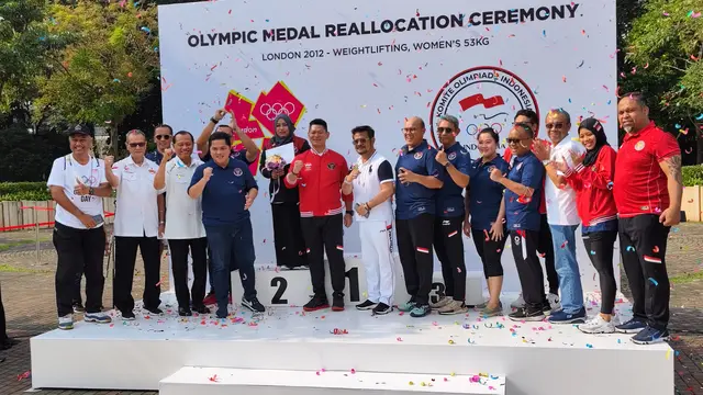 Citra Febrianti akhirnya dikalungi medali perak Olimpiade 2012