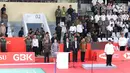 Presiden Jokowi saat tiba dalam peresmian hasil renovasi Istora Senayan, Jakarta, Selasa (23/1). Istora Senayan akan menjadi salah satu arena Asean Games 2018. (Liputan6.com/Angga Yuniar) (Liputan6.com/Angga Yuniar)