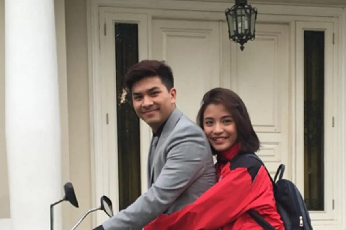 [Bintang] Romansa Kisah Cinta Chelsea Olivia dan Glenn Alinskie Bikin Iri