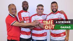 Berita video Time Out kali ini membahas 4 penyerang ganas di Madura United yang bersatu dalam satu klub.