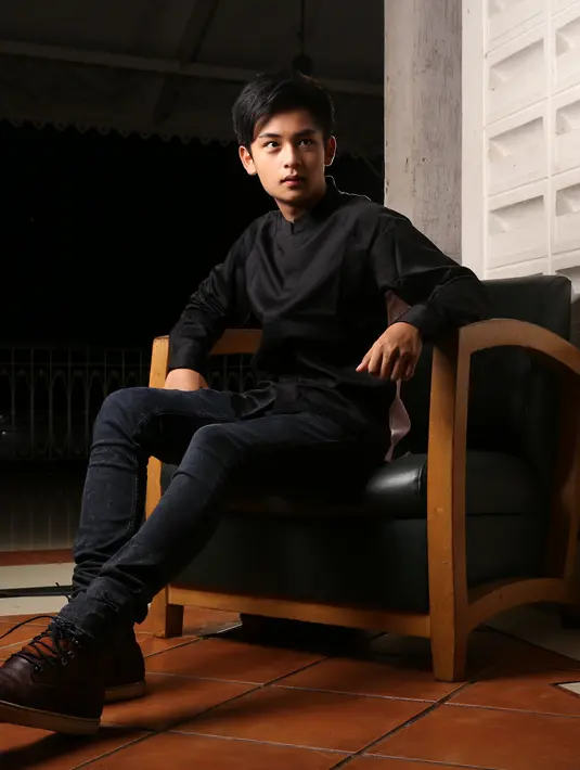 Randy Martin (Wardrobe by Isis, foto Galih W. Satria/Bintang.com)