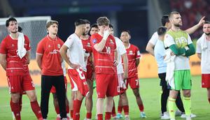 Penyelesaian akhir Timnas Indonesia masih belum maksimal hingga memasuki menit akhir. Tampak dalam foto, ekspresi penyerang Timnas Indonesia, Ole Romeny (tengah) usai laga final FIFA Series 2026 melawan Bulgaria di Stadion Utama Gelora Bung Karno (SUGBK), Jakarta, Senin (30/3/2026) malam WIB. (Bola.com/M. Iqbal Ichsan)