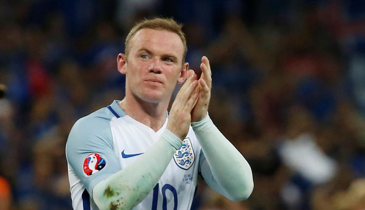 Saat Piala Eropa 2004 dan 2012, Rooney bersama timnas Inggris selalu kandas di perempat final dan kalah adu penalti. (Reuters/Eric Gaillard)