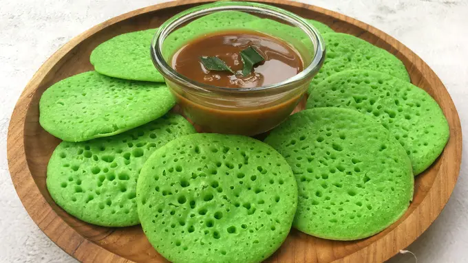 Serabi pandan kuah kinca