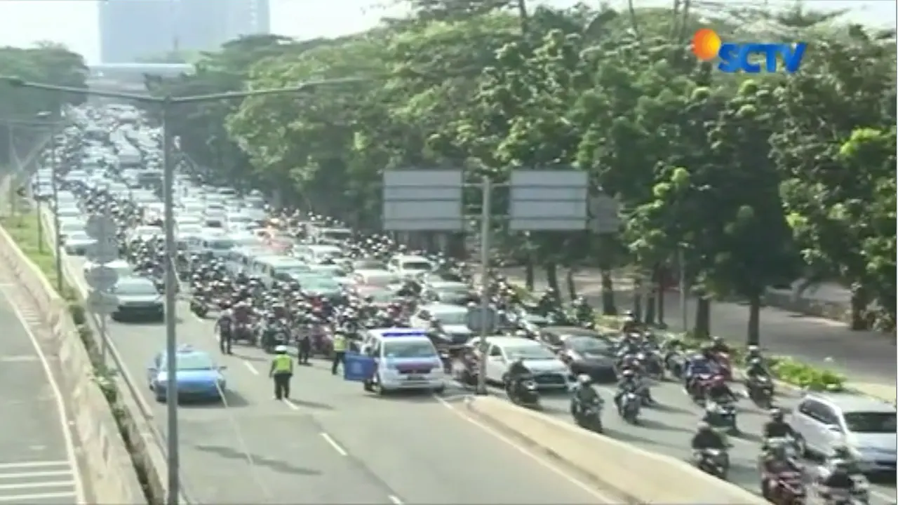 Sanksi Pemotor Nakal, Polisi Berjaga di Sekitar JLNT Casablanca