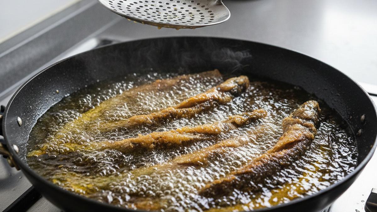 Tips Goreng Lele agar Tidak Meleduk, Ini Triknya Anti Panik