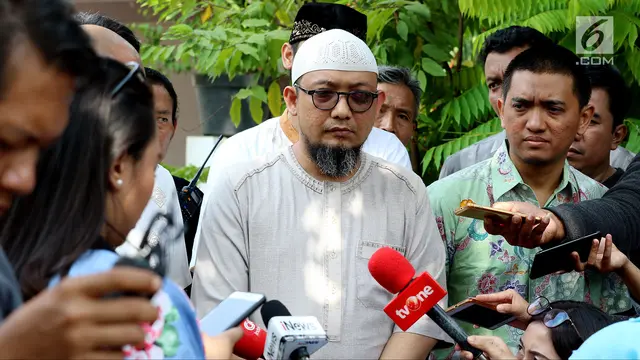 WP KPK Silaturahmi Idul Fitri ke Rumah Novel Baswedan
