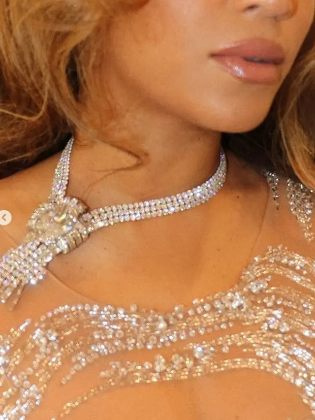 Beyonce Kenakan Kalung Berlian Termahal Tiffany & Co.