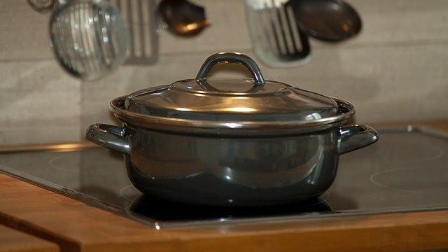 Kompor listrik induksi - Image by Foto-Rabe from Pixabay